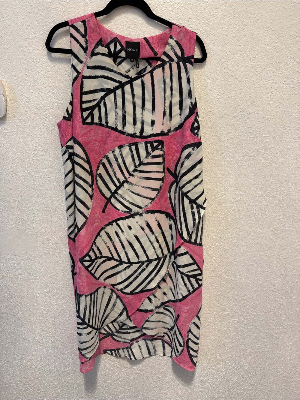 NIC+ZOE Pink and White Leaf Print Sleeveless Shift Dress